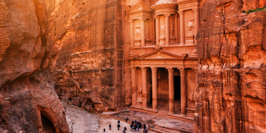 Who Built The Petra City